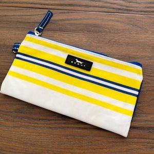 Scout cosmetics case